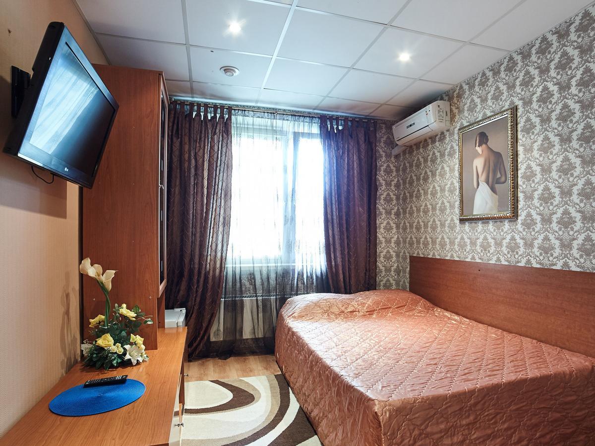 Hotel Bonjour Butovo Moskow Bagian luar foto