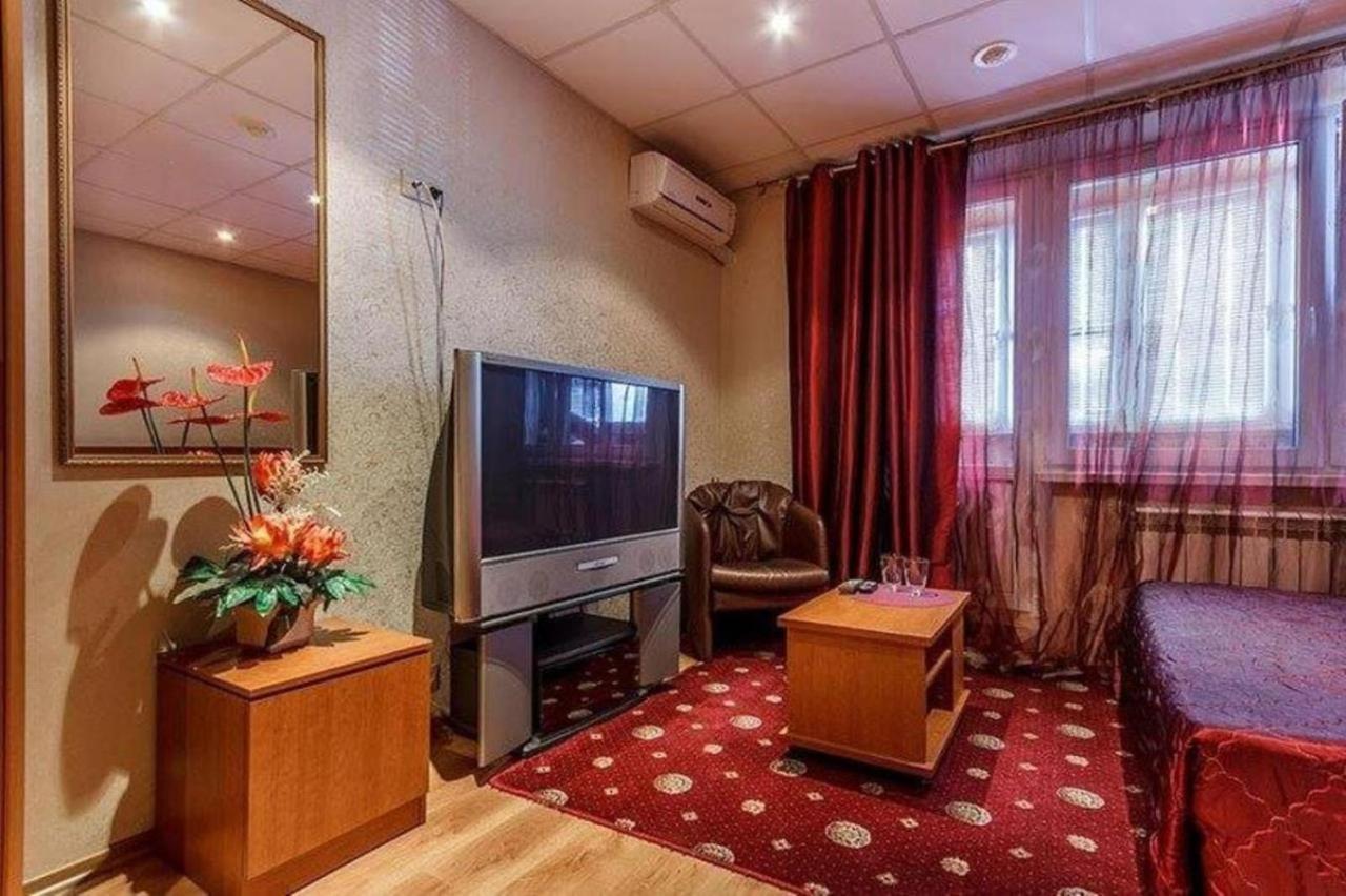 Hotel Bonjour Butovo Moskow Bagian luar foto